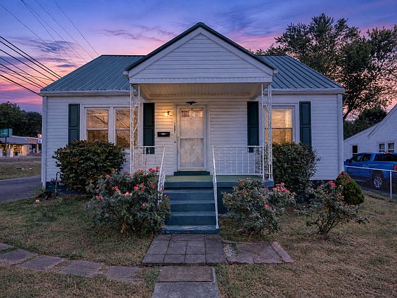 3rd image of 1801 Scribner Ave