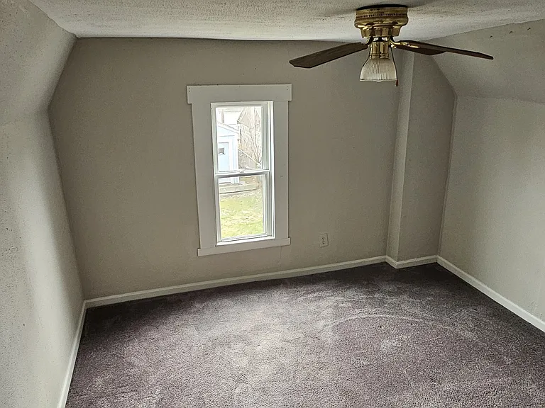 118 E Park St — Photo 4