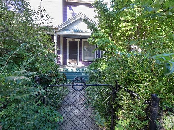 3rd image of 625 N Elm St