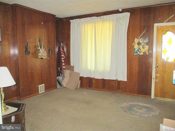 3rd image of 6143 Ditman St