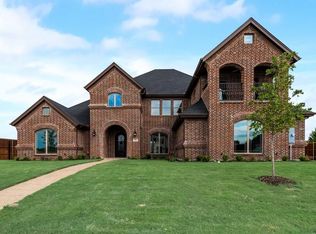 909 Eagle Point Dr, Desoto, TX 75115