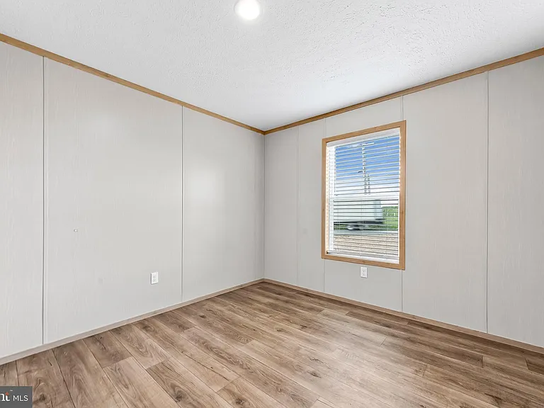 328 Line Rd — Photo 16