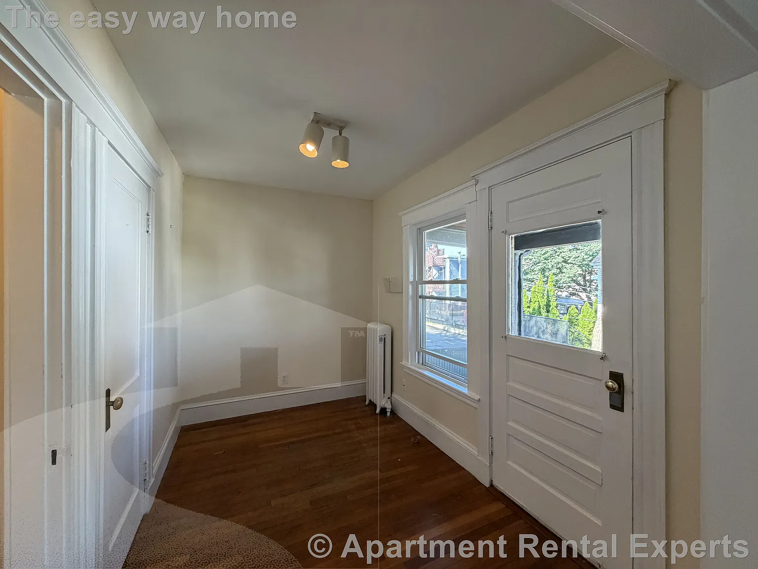 2 bed, 1.0 bath, $3,650 — Photo 4