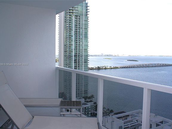 4th image of 600 NE 27th St APT 3203
