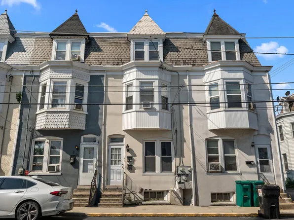 22 W 5th St, Boyertown, PA 19512