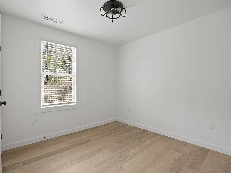 2811 Wilcox Pl — Photo 5