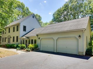 887 Franklin St, Wrentham, MA 02093