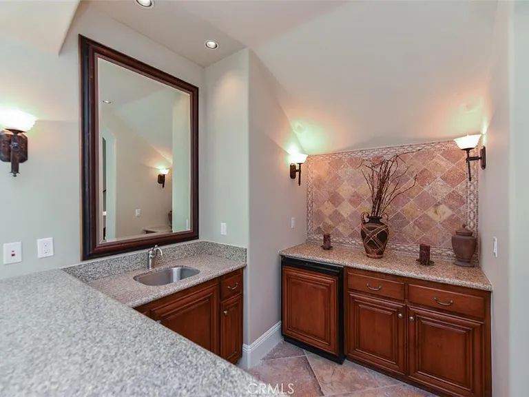 11 Skyridge — Photo 38
