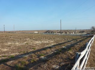 137 Lakeview Circle, La Vernia, TX 78121