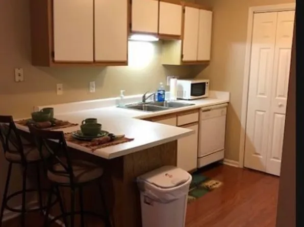 106 H Breezewood Dr, Greenville, NC 27858