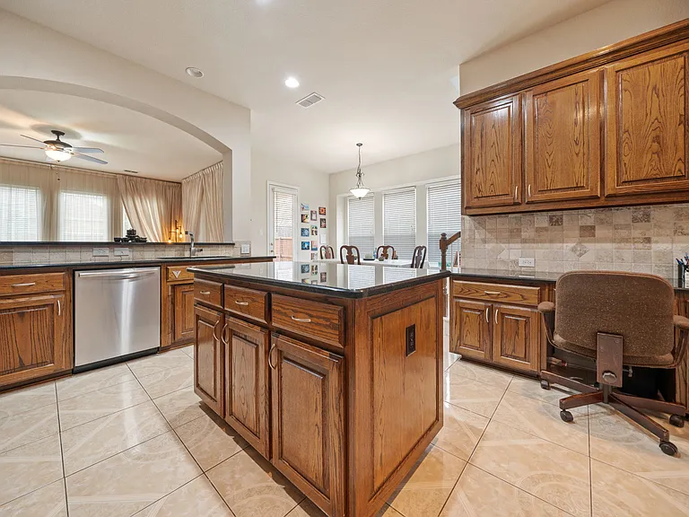 1571 Coastal Dr — Photo 13