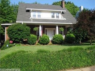 410 N Hawthorne Rd, Winston Salem, NC 27104