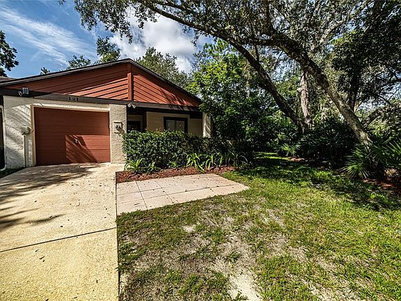 2nd image of 101 Shady Oak Dr