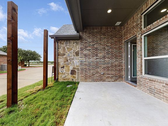 5305 Midland Circle Quinlan Floor Plan Coverd Patio