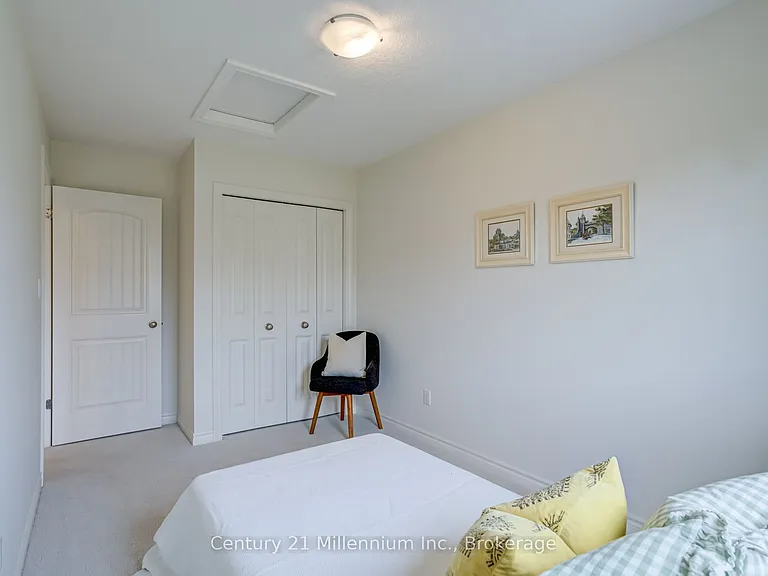 37 Silver Glen Blvd — Photo 28