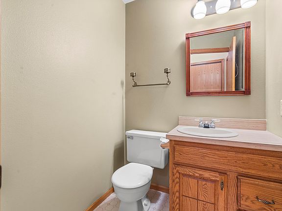 3rd image of 26255 19th St