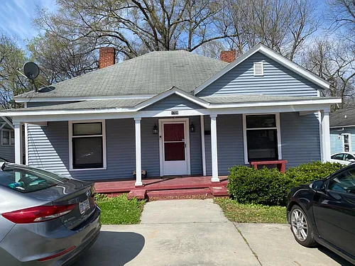 1709 Hawthorne Ln Photo 1