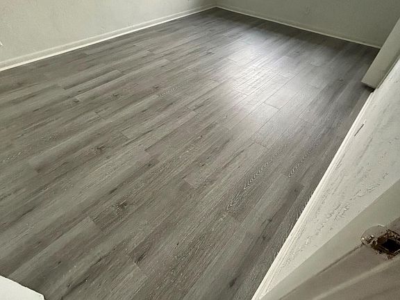 3rd image of 1120 N Sapodilla Ave APT 4