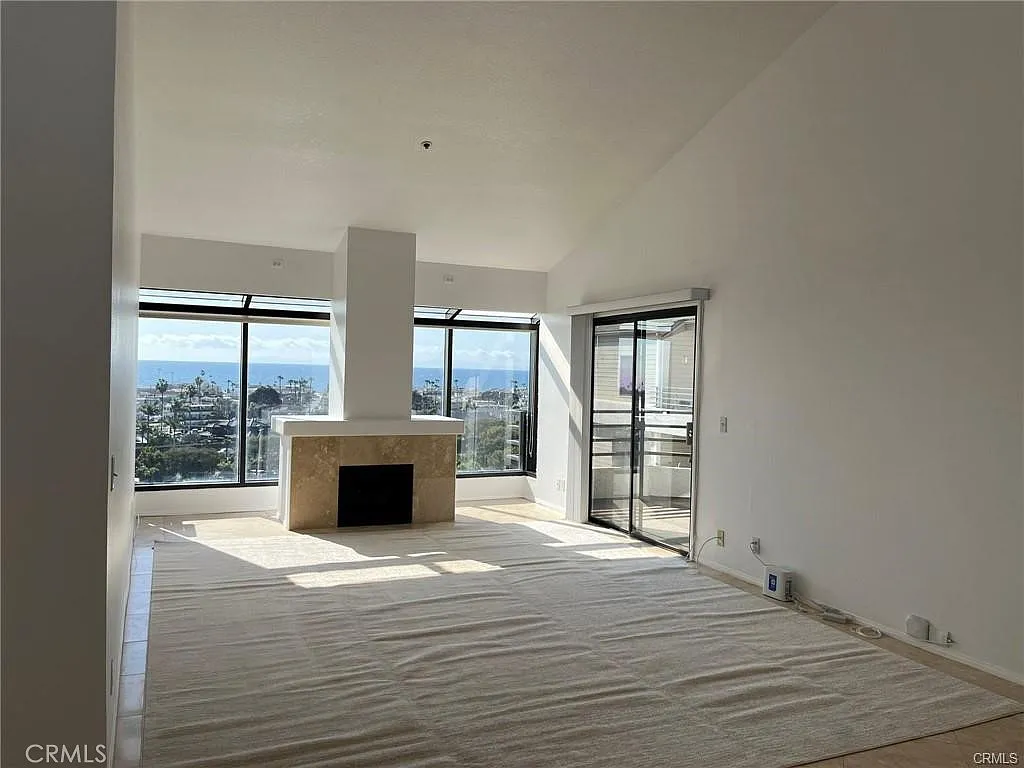 2 bed, 1320 sqft, $5,500 — Photo 3