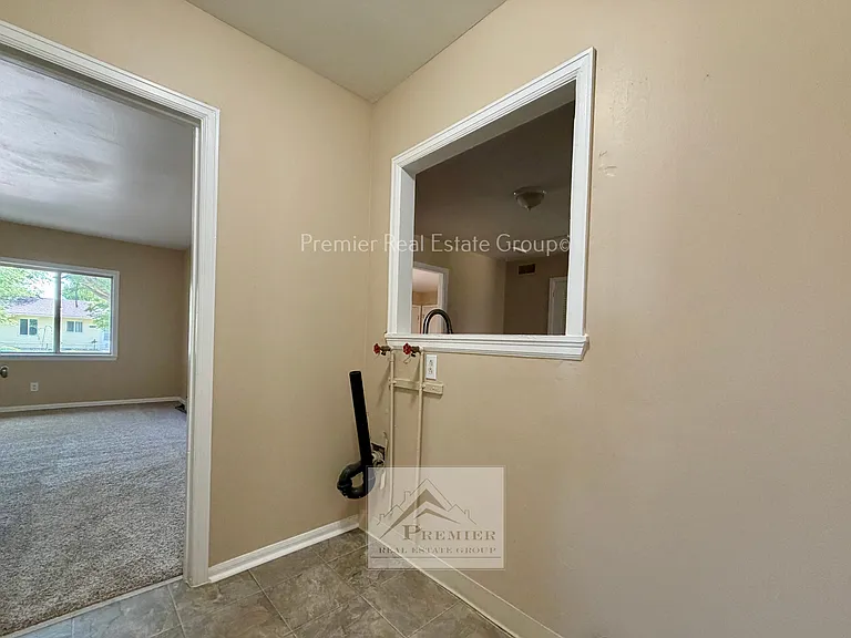 1132 Norwood Ave — Photo 11