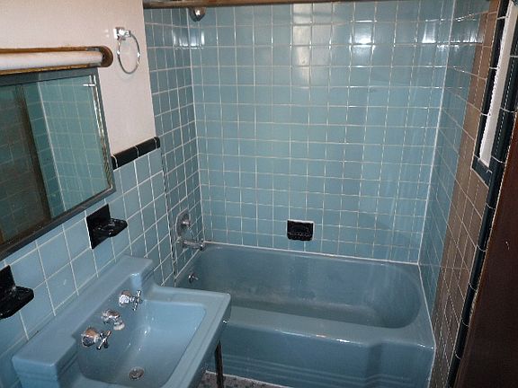 4th image of 233.5 Summit Ave #1
