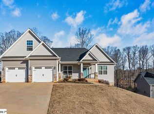 615 Forden Dr, Wellford, SC 29385