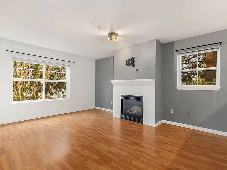 23420 SE Black Nugget Rd #F104 — Photo 4