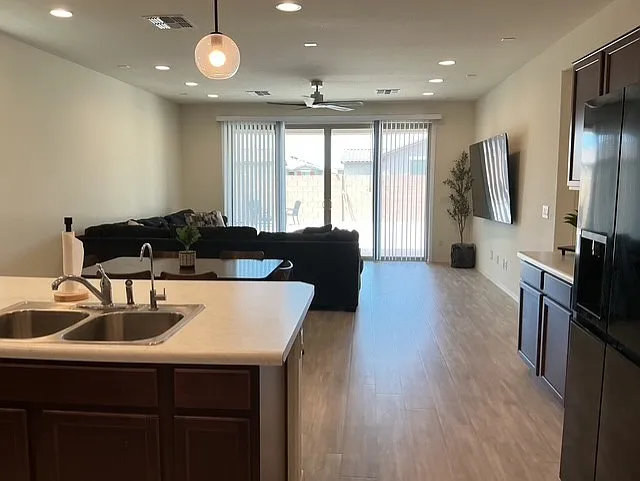 1268 E Jahns Dr — Photo 4