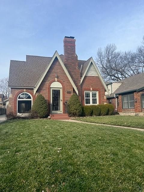2nd image of 7558 Grand Ave