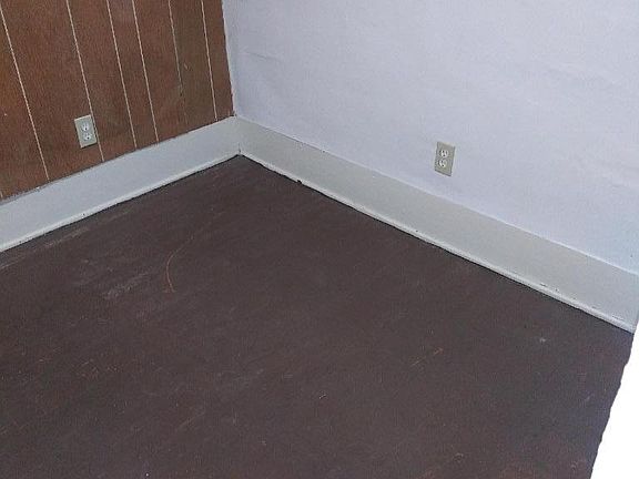 4th image of 138 Peter St #2