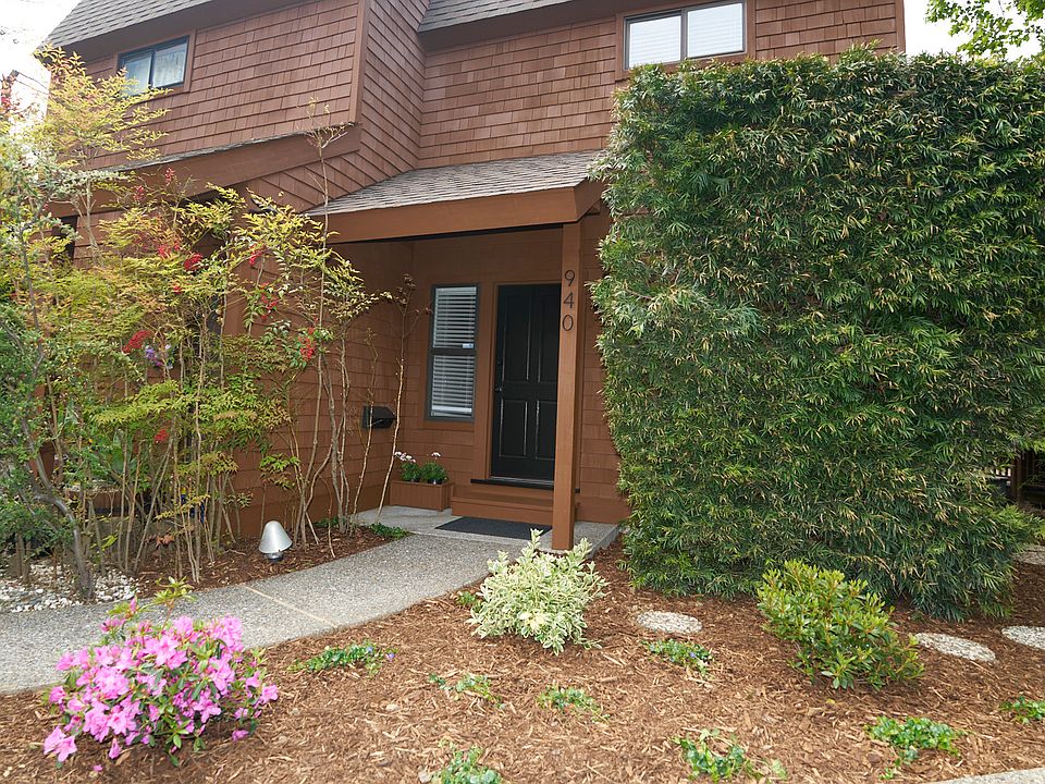 1st image of 940 E Blithedale Ave