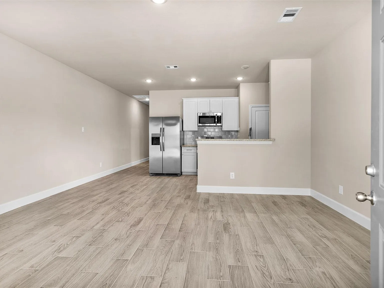 3 bed, 2.0 bath, 1153 sqft, $1,500 — Photo 4