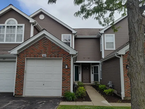 30 Waverly Ct, Algonquin, IL 60102