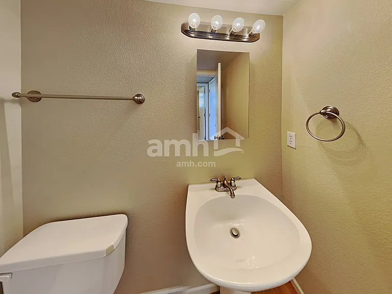 342 W Prestwick Way — Photo 8