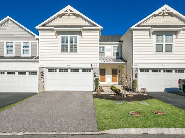 44 Hunters Ln, Glen Mills, PA 19342