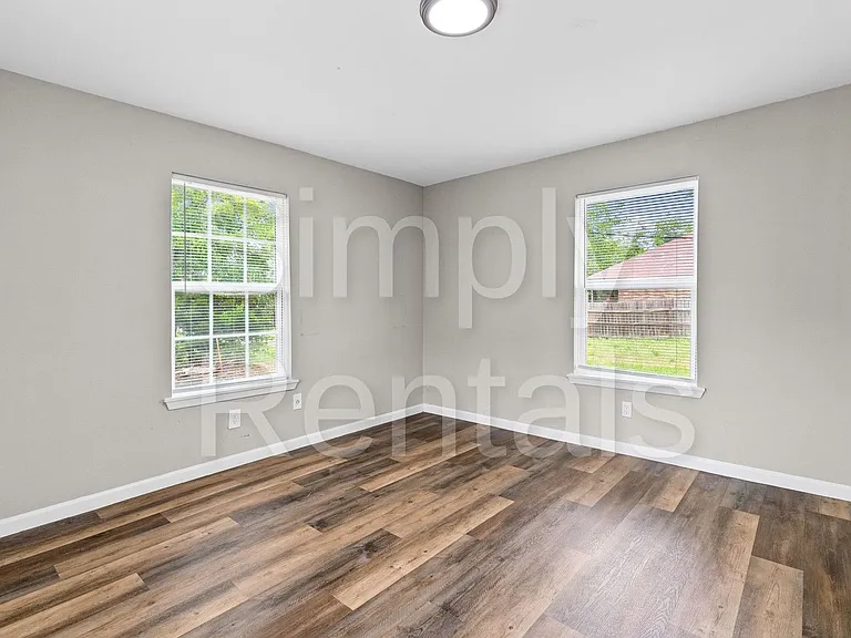 4214 Johnson St — Photo 21