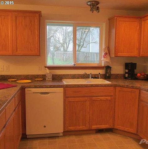 2nd image of 680 E 7th St