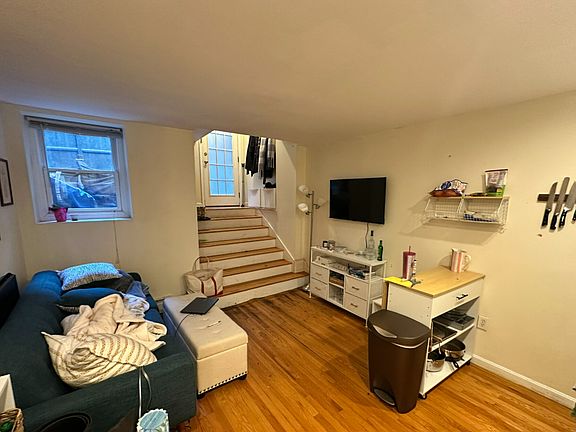 3rd image of 28 Phillips St #M1