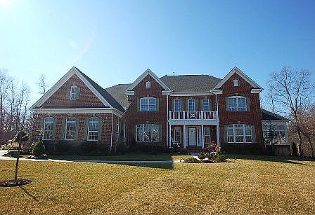 EXPANSIVE BRICK FRONT COLONIAL