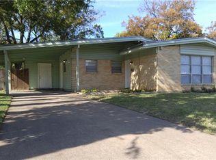 1823 Winthrop St, Irving, TX 75061