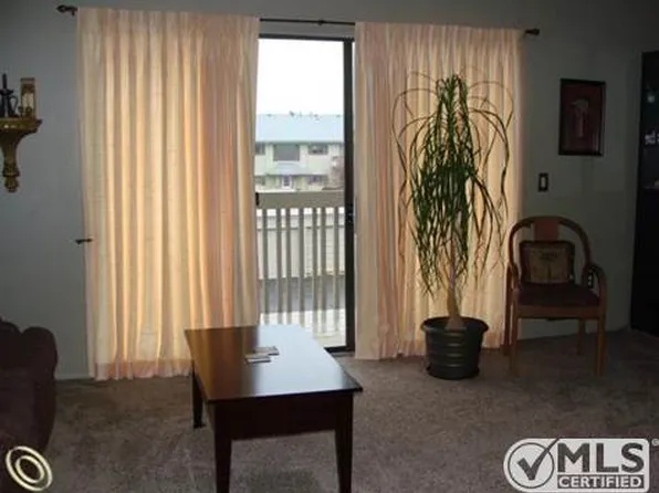 1154 Hillcrest Dr #1, Oxford, MI 48371