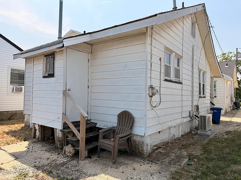 1710 B St #BACK HOUSE — Photo 13