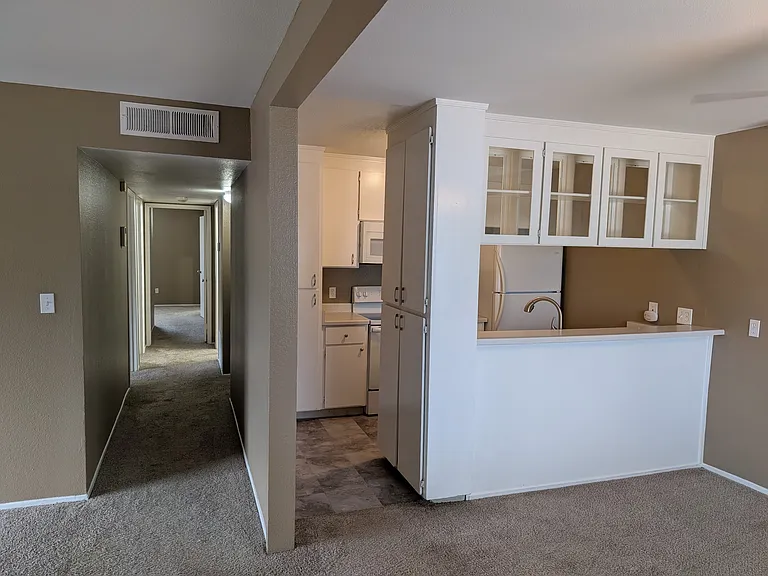 301 Tradewinds Dr — Photo 28