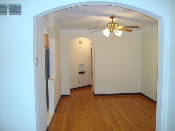 3rd image of 6465 Nottingham Ave #2