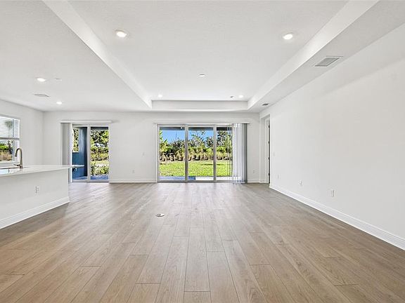 3rd image of 7574 Seahawk Ave
