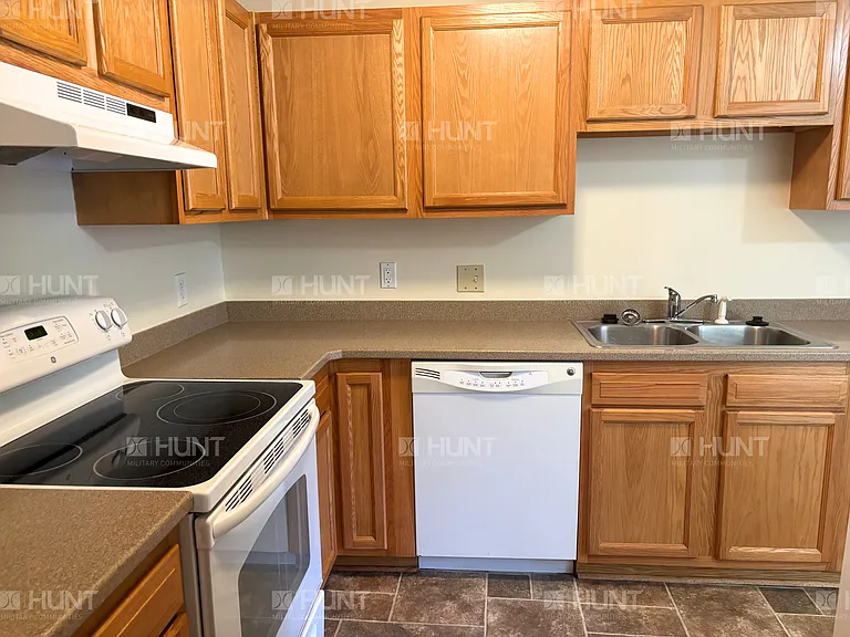 9 McKinley Dr — Photo 4