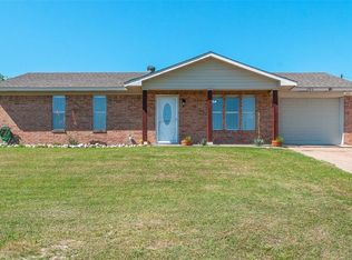 101 Arrowhead St, Fort Worth, TX 76108