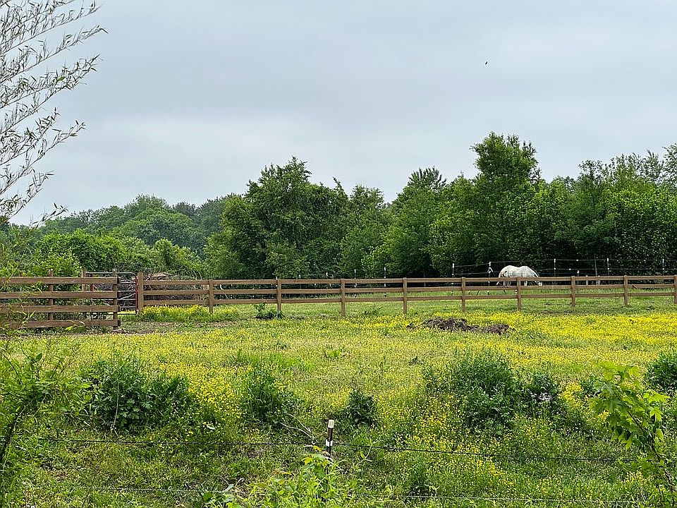 1st image of Fox Run Trl