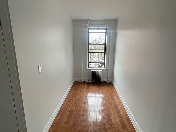 5th image of 56 Jewel St APT 11