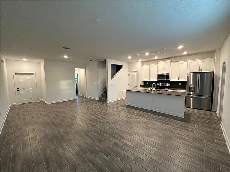 3068 Addison Blvd — Photo 3